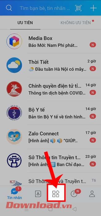 Chạm vào mục Khám phá