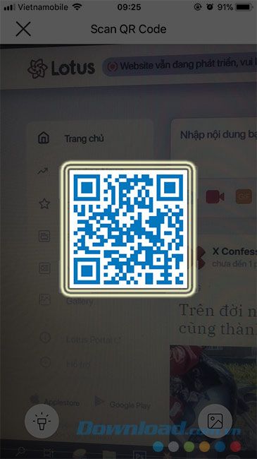 Quét mã QR trên trang chủ của Lotus