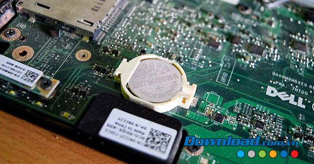 Thay thế pin CMOS cho máy tính