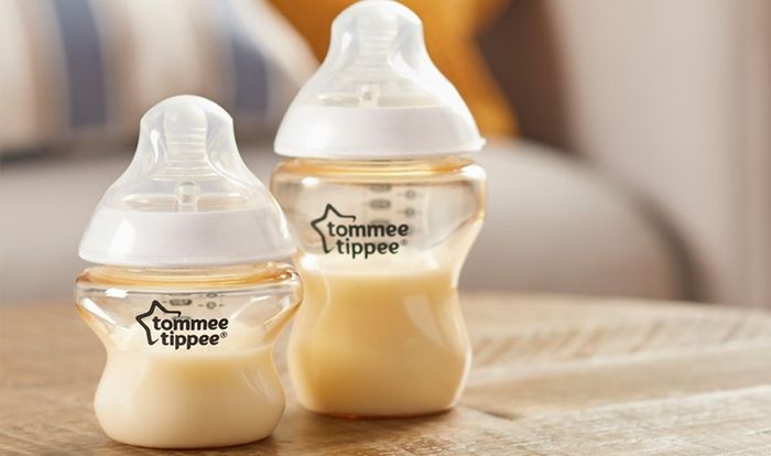 Bình sữa cổ rộng Tommee Tippee Closer to Nature 422750 dung tích 150 ml