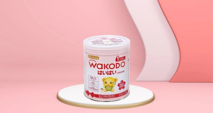 Sữa bột Wakodo Haihai số 1 300g (dành cho trẻ từ 0 đến 12 tháng)