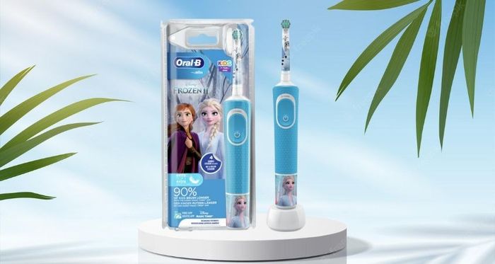 Bàn chải điện cho bé trên 3 tuổi Braun Oral B Kids