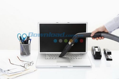 Cách cấp cứu khi laptop bị dính nước