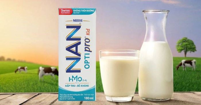 Lốc 4 hộp sữa pha sẵn Nestlé Nan Optipro Kid 180 ml đang được bán tại Mytour