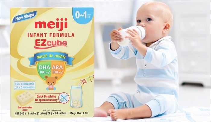 Sữa bột dạng thanh Meiji Infant Formula Ezcube 540g (0 - 12 tháng)