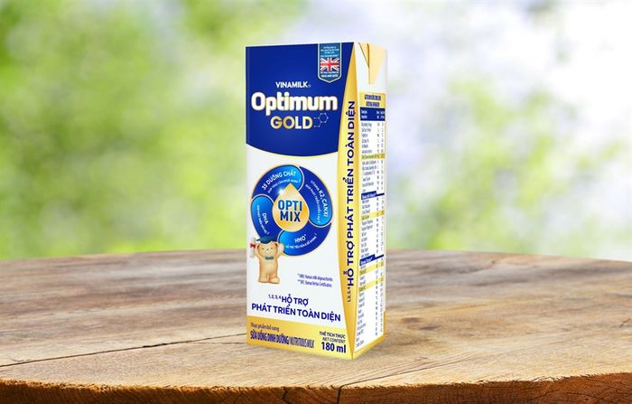 Bộ 4 hộp sữa pha sẵn Optimum Gold 180 ml (từ 1 tuổi)