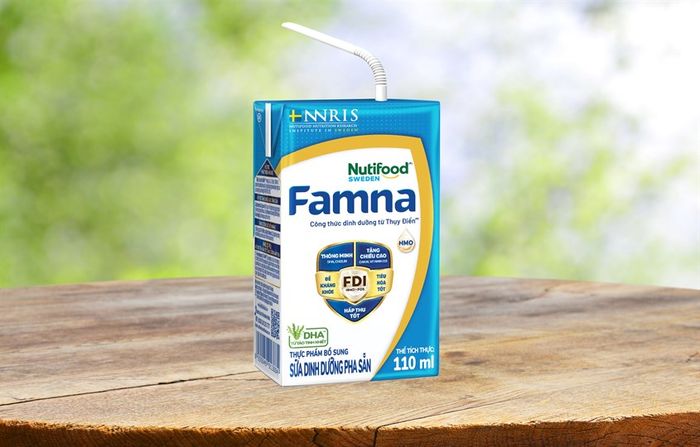 Lốc 4 hộp sữa pha sẵn Nutifood Famna 110 ml (từ 1 tuổi)