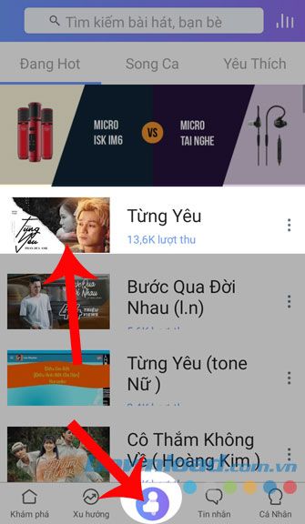 Nhấn vào biểu tượng Micro sau đó chọn bài hát