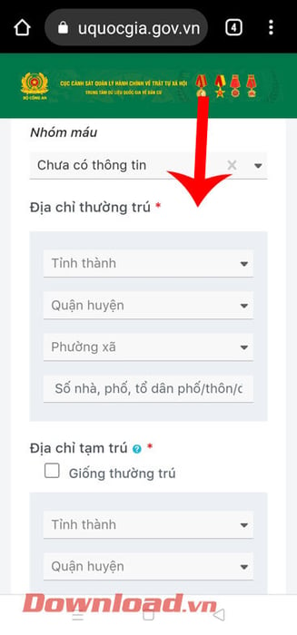 Điền thông tin địa chỉ thường trú và tạm trú