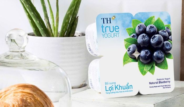 Lốc 4 hộp sữa chua trái cây TH true YOGURT vị việt quất