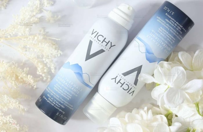 Xịt khoáng dưỡng da Vichy Eau Thermale Mineralizing Thermal Water 150 ml