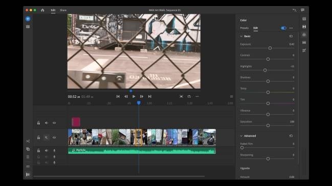 Xem trước tác phẩm trên Adobe Premiere Rush CC