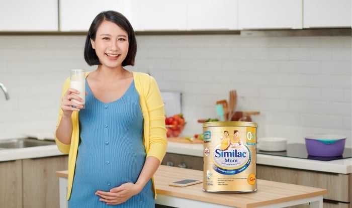 Sữa bầu Similac Mom vị vani 900g