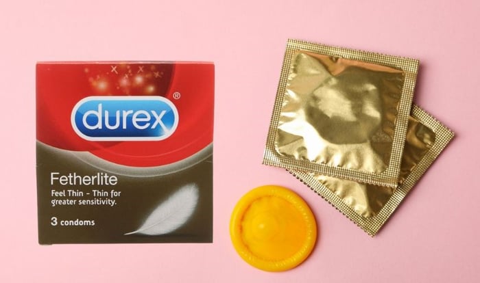 Hộp 3 cái bao cao su Durex Fetherlite 52.5 mm