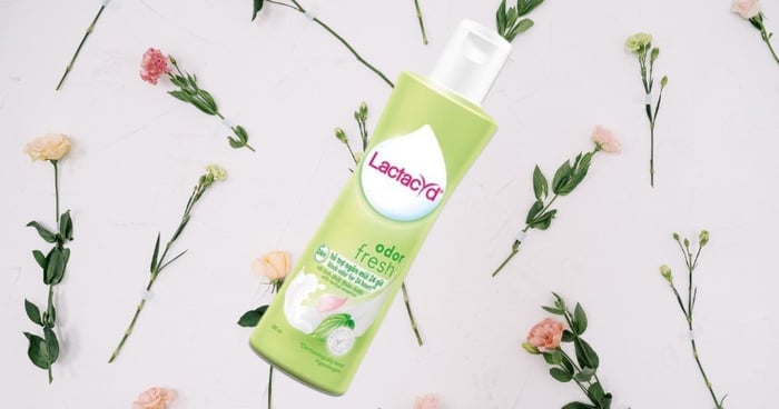 Dung dịch vệ sinh phụ nữ Lactacyd Odor Fresh hương tươi mát 250ml