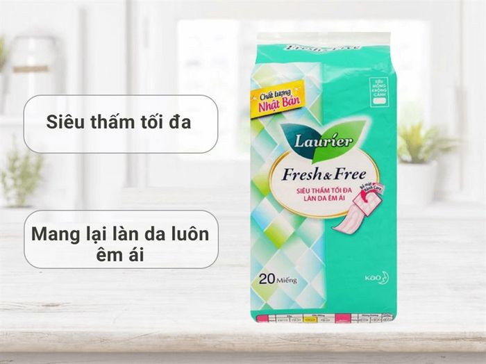 Băng vệ sinh ban ngày Laurier Fresh & Free siêu mỏng có cánh, 20 miếng.