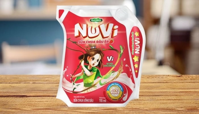 Sữa chua uống tiệt trùng Nutifood NuVi Power vị dâu 110 ml (dành cho trẻ từ 1 tuổi trở lên)