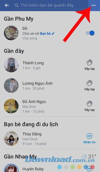 Nhấn vào dấu ba chấm ở góc màn hình 