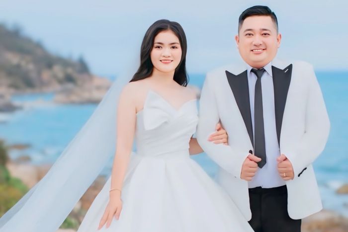 Phùng Ngọc bên cạnh vợ mình - chị Ngọc Chi. Ảnh: Được cung cấp bởi nhân vật