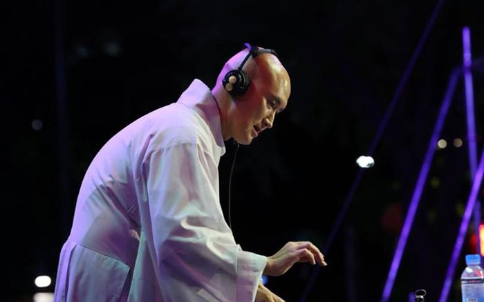 NewJeansNim trong lễ hội EDM kỷ niệm Lễ Phật đản tại Hàn Quốc - Ảnh: Yonhap