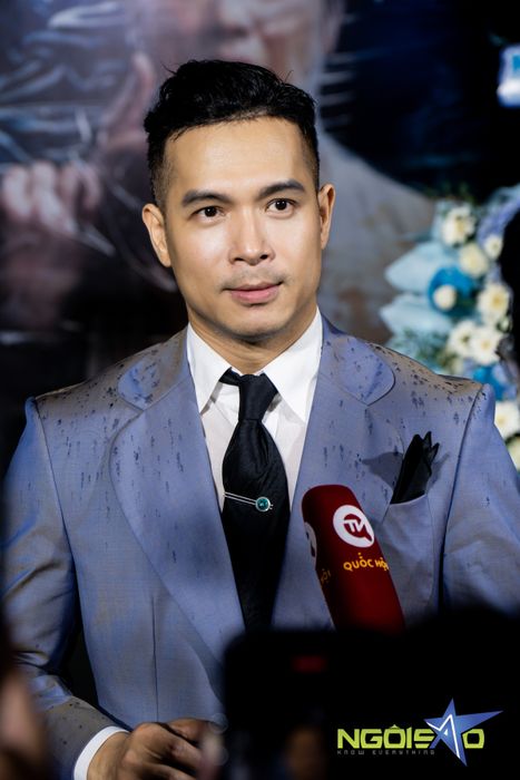 Ngoài vai diễn chính, Trương Thế Vinh cũng tham gia vào việc dịch kịch bản phim 'Án mạng lầu 4' sang tiếng Việt.