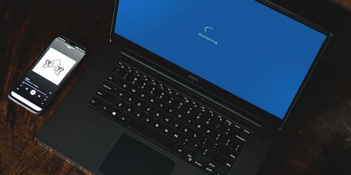 Khắc phục sự cố khởi động lại liên tục trên Windows 10