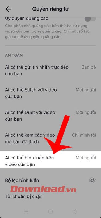 Chạm vào mục Ai có thể bình trên video của bạn