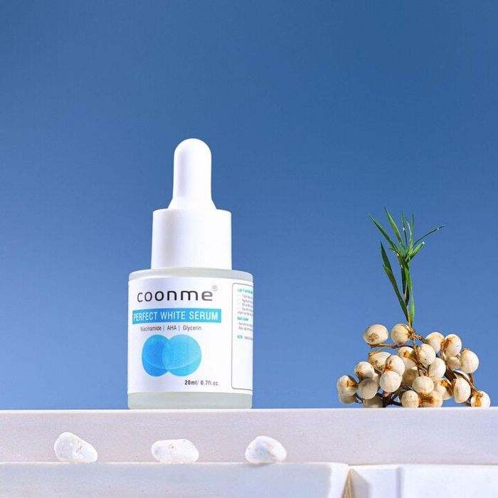 Sản phẩm PERFECT WHITE SERUM là sản phẩm không thể thiếu cho làn da của bạn.