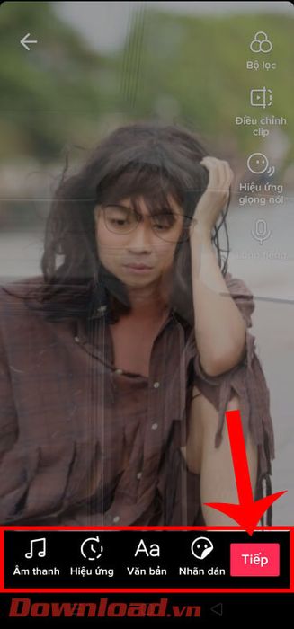Thêm nhạc nền, hiệu ứng vào video