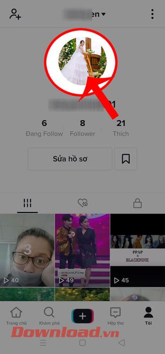Chạm vào ảnh đại diện trên TikTok