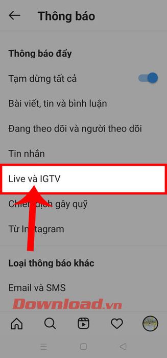 Chạm vào tab Live và IGTV