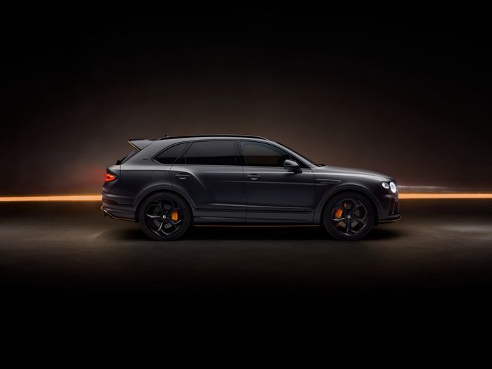 Ảnh: Bentley Bentayga S Black Edition - Hình bên hông