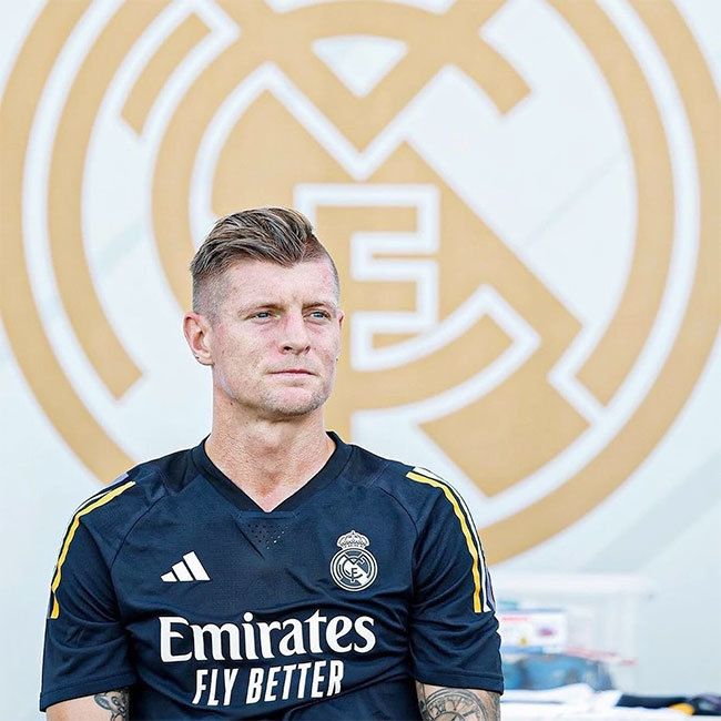 Cuộc sống với người vợ bí ẩn của Toni Kroos