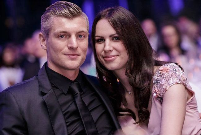 Cuộc sống với người vợ bí ẩn của Toni Kroos