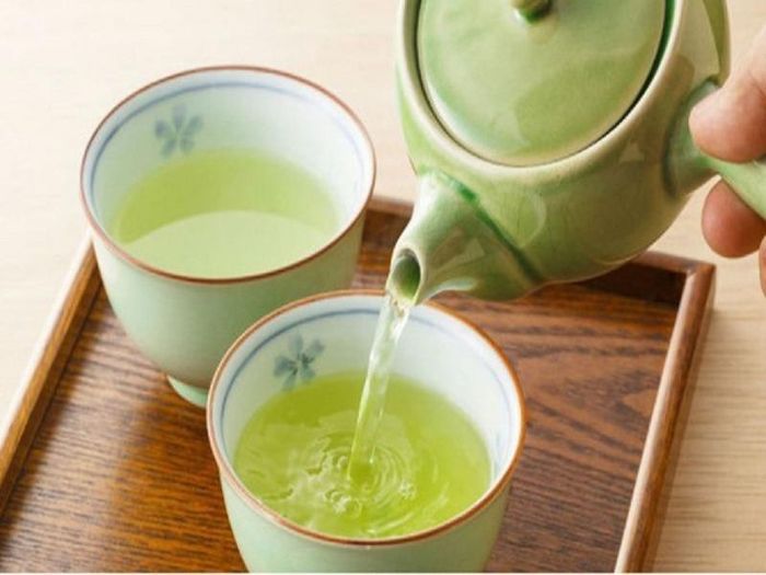 Trà xanh là một trong những đồ uống tốt cho sức khỏe được ưa chuộng để tiếp khách trong những ngày Tết