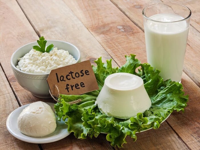 Enzyme lactase giúp phân giải đường lactose thành loại đường mà cơ thể có thể hấp thu