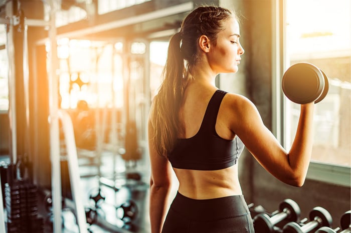 Lợi ích của việc tập gym là có cơ thể săn chắc hơn nhờ vào việc luyện tập gym