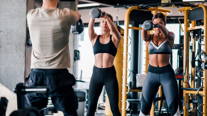 Trong tháng đầu tiên, lịch tập gym cho người mới diễn ra từ 3 đến 4 buổi mỗi tuần.