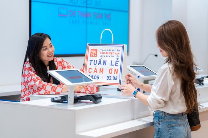 UNIQLO mở đầu Tuần lễ Cảm ơn với nhiều chương trình ưu đãi hấp dẫn - 1