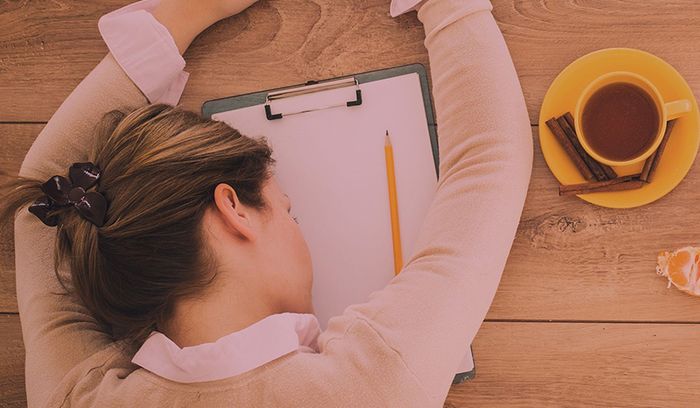 Sự suy yếu của gan khiến người bệnh luôn cảm thấy mệt mỏi