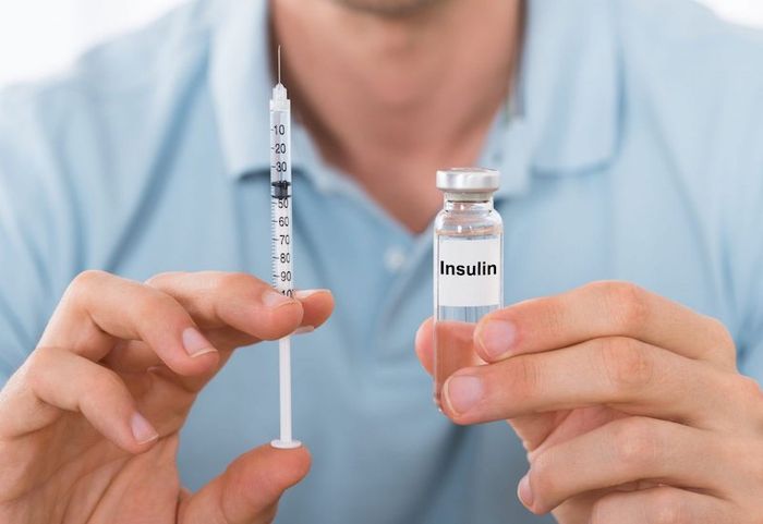 Kết hợp nhịn ăn với việc tiêm insulin sẽ làm tăng độ nghiêm trọng của triệu chứng hạ đường huyết