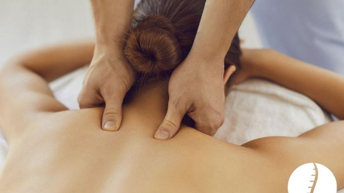 Hướng dẫn cách massage lưng giảm đau mỏi tại nhà