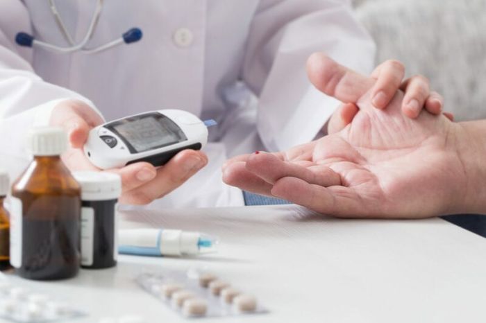 Bệnh tiểu đường có thể gây ra tình trạng chân tê kéo dài