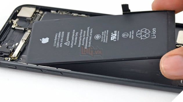 Apple Khởi Đầu Sự Thay Đổi Vật Liệu Pin Trên iPhone 16