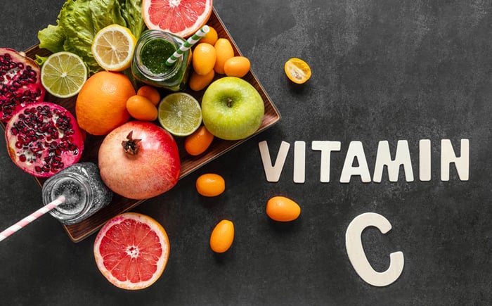 Vitamin C cũng giúp cải thiện quá trình hấp thu kẽm cho cơ thể.