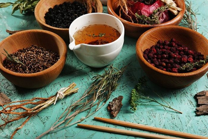 Một số bài thuốc Đông y có thể áp dụng làm phương pháp chữa lành bàn chân lạnh tại nhà