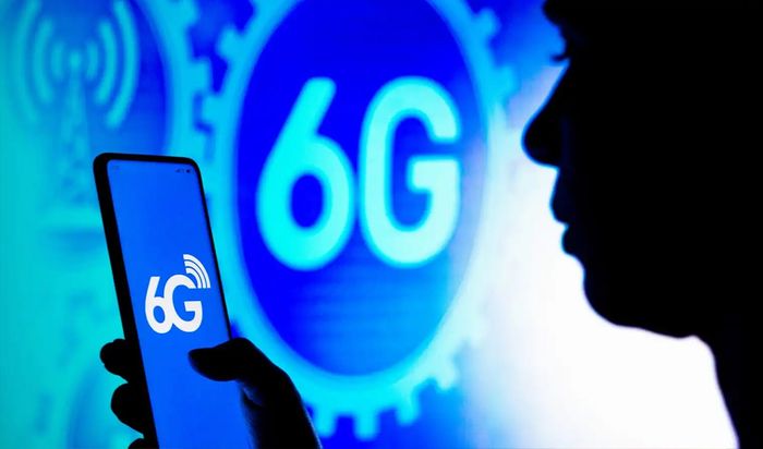 Đã có sự thành công trong việc phát triển thiết bị 6G tốc độ cao, có khả năng truyền dữ liệu ở tốc độ 100 Gbps trong khoảng cách 100m.