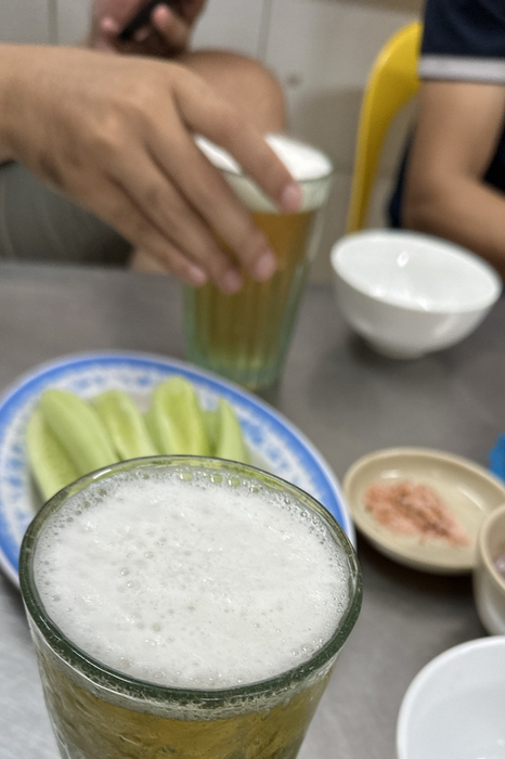 Tác động tiêu cực của việc lạm dụng rượu bia đối với sức khỏe - Ảnh minh họa