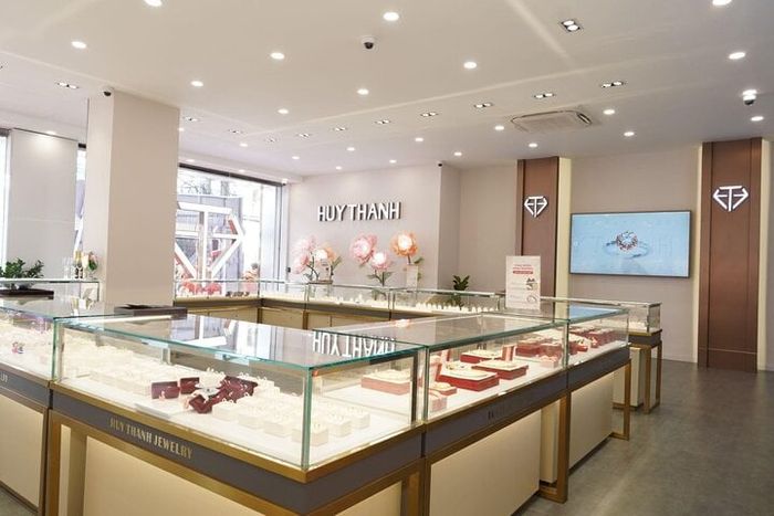 Huy Thanh Jewelry khẳng định thương hiệu trang sức chuẩn quốc tế - 1