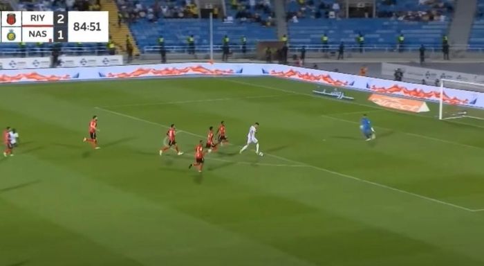 Ronaldo nhạt nhòa, Al Nassr thoát thua nhờ bàn thắng ở phút bù giờ 468301